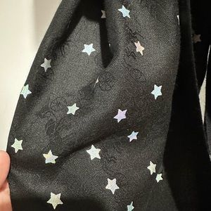 New coach scarf